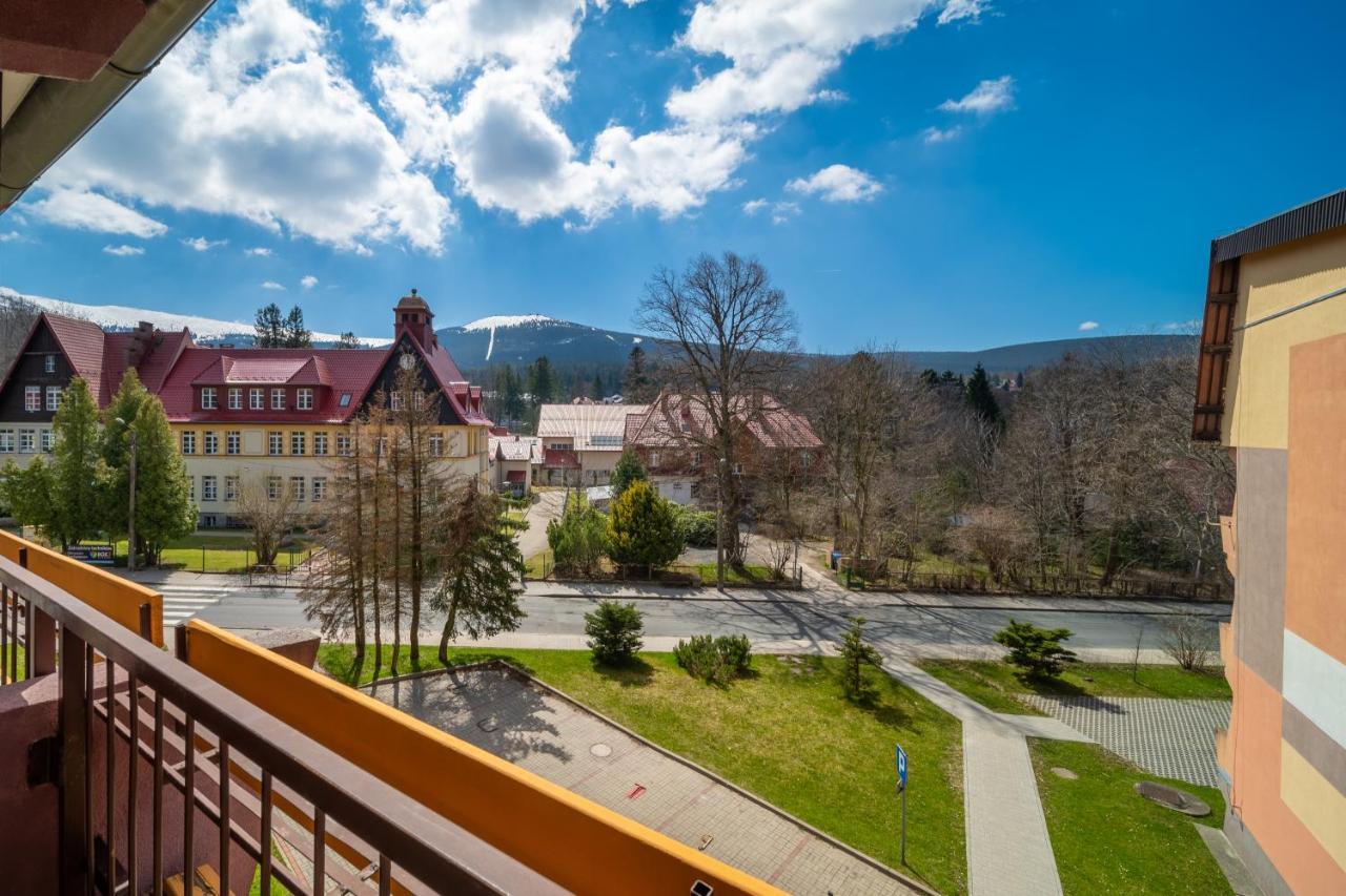 Widok Z Centrum ชกลาร์สกา ปอเรมบา ภายนอก รูปภาพ